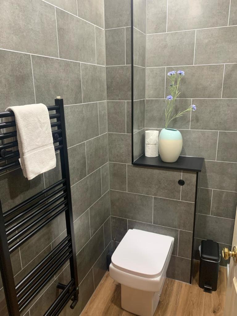 Stockbridge Two Bedroom Apartment エディンバラ エクステリア 写真